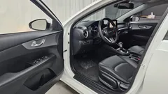 2022 Kia K3 1.6, белый — фото 10