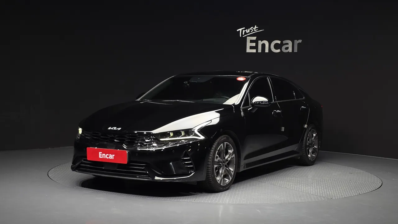 2023 Kia K5 Signature