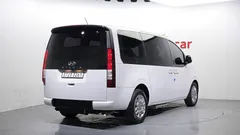 2022 Hyundai Staria disability support car — фото 2