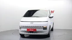 2022 Hyundai Staria disability support car — фото 3