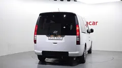 2022 Hyundai Staria disability support car — фото 4