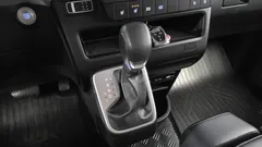 2022 Hyundai Staria disability support car — фото 9
