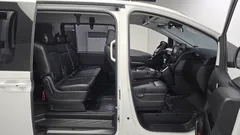 2022 Hyundai Staria disability support car — фото 11
