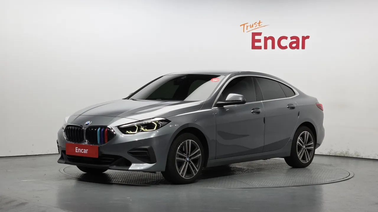 2022 BMW 2-Series 220i Advantage