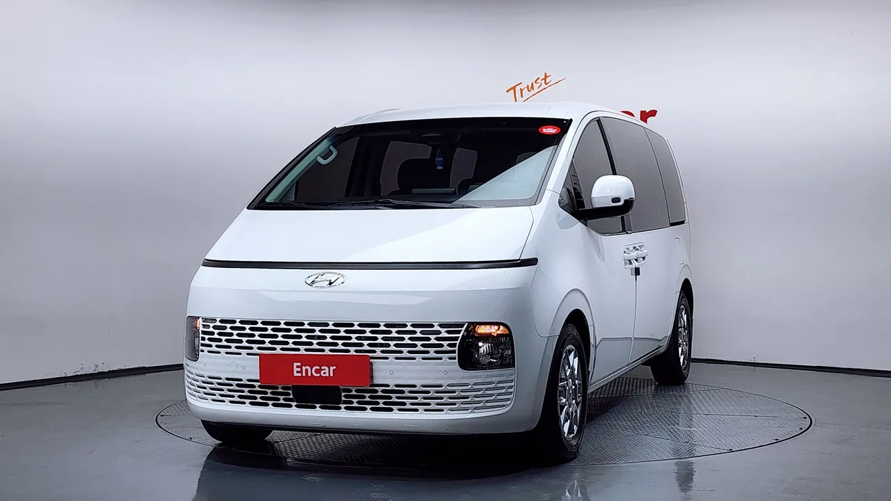 2023 Hyundai Staria 4WD Tourer 9-Seater