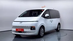 2023 Hyundai Staria 4WD Tourer 9-Seater — фото 3