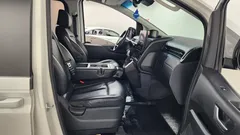 2023 Hyundai Staria 4WD Tourer 9-Seater — фото 11