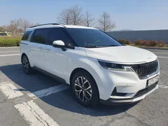 2023 Kia Carnival Diesel 9-Seater Prestige — фото 4