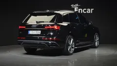 2022 Audi Q7 55 TFSI Quattro Premium — фото 2