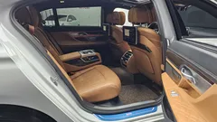 2021 BMW 7-Series 740Li xDrive Design Pure Excellence, белый — фото 16