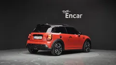 2022 Mini Cooper JCW, красный — фото 2