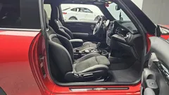 2022 Mini Cooper JCW, красный — фото 11