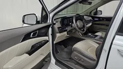 2023 Kia Carnival Diesel 9-Seater Hi-Limousine — фото 10