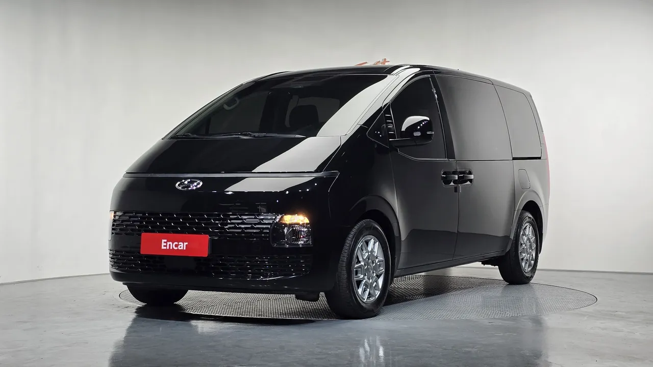 2023 Hyundai Staria Cargo 5-Seater