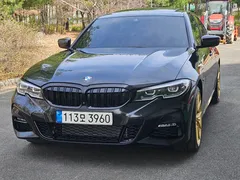 2022 BMW 3-Series 330e M Sport — фото 3