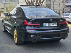 2022 BMW 3-Series 330e M Sport — фото 5
