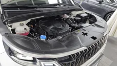2022 Kia Carnival Diesel 9-Seater Hi-Limousine, белый — фото 6