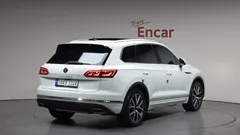 2023 Volkswagen Touareg 3.0 TDI Prestige, белый — фото 2