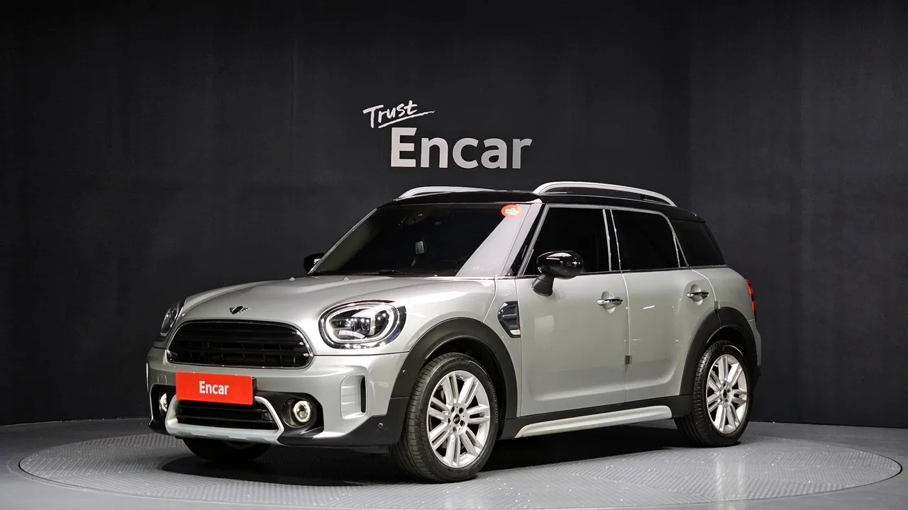 2023 Mini Countryman Classic Plus Launch Pack