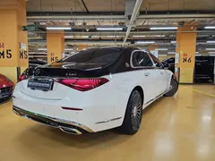 2023 Mercedes-Benz S-Class Maybach S680 4MATIC, 흰색투톤 — фото 2