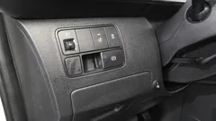 2022 Hyundai Staria disability support car — фото 12