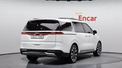 2023 Kia Carnival Diesel 9-Seater Signature — фото 2