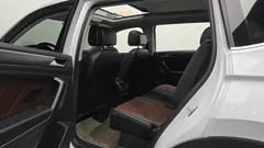 2023 Volkswagen Tiguan 2.0 TSI Prestige, белый — фото 11