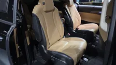 2022 Kia Carnival Diesel 9-Seater Signature — фото 11
