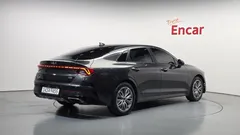 2022 Kia K5 Signature — фото 2