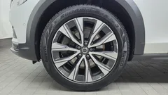 2021 Volvo V90 B5 Pro AWD, белый — фото 5