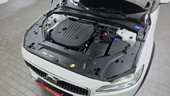 2021 Volvo V90 B5 Pro AWD, белый — фото 6