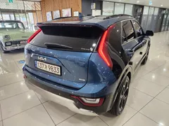 2022 Kia Niro Signature — фото 2