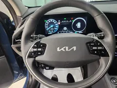 2022 Kia Niro Signature — фото 16