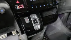 2023 Hyundai Staria Lounge 9-Seater — фото 9