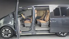 2023 Hyundai Staria Lounge 9-Seater — фото 17