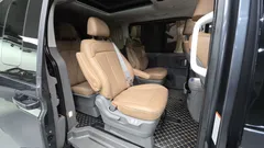 2023 Hyundai Staria Lounge 9-Seater — фото 18