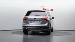 2023 Volkswagen Tiguan 2.0 TSI Prestige, серебристый — фото 4