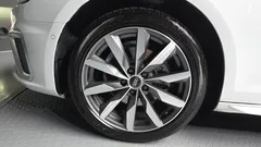 2023 Audi A4 40 TFSI Premium, белый — фото 5
