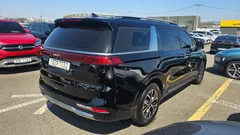 2022 Kia Carnival Diesel 9-Seater Noblesse — фото 3