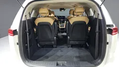 2023 Kia Carnival Diesel 9-Seater Prestige — фото 20