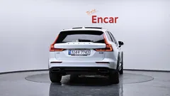 2021 Volvo V60 B5 Pro AWD, белый — фото 4