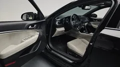 2021 Genesis G70 Gasoline 2.0T 4WD, чёрный — фото 10