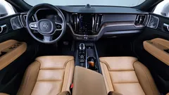 2021 Volvo XC60 B6 Inscirtion, белый — фото 7