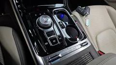 2023 Kia Carnival Diesel 7-Seater Hi-Limousine — фото 9