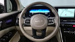 2023 Kia Carnival Diesel 7-Seater Hi-Limousine — фото 13