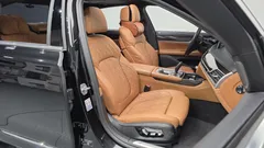 2021 BMW 7-Series 730d xDrive Design Pure Excellence, чёрный — фото 12