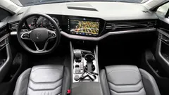 2023 Volkswagen Touareg 3.0 TDI Premium — фото 7
