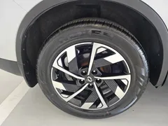 2024 Renault Samsung QM6 Quest 2.0 LPe Van 2WD — фото 20