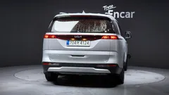 2023 Kia Carnival Gasoline 11-Seater Prestige — фото 4