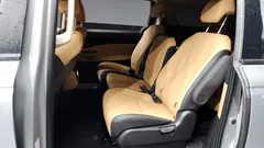 2023 Kia Carnival Gasoline 11-Seater Prestige — фото 12